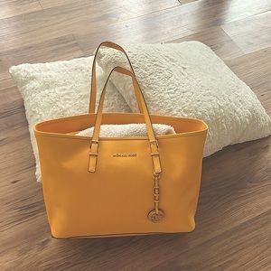 Michael Kors classic tote bag, 
Saffiano leather,
15”W X 10”H X 4”D